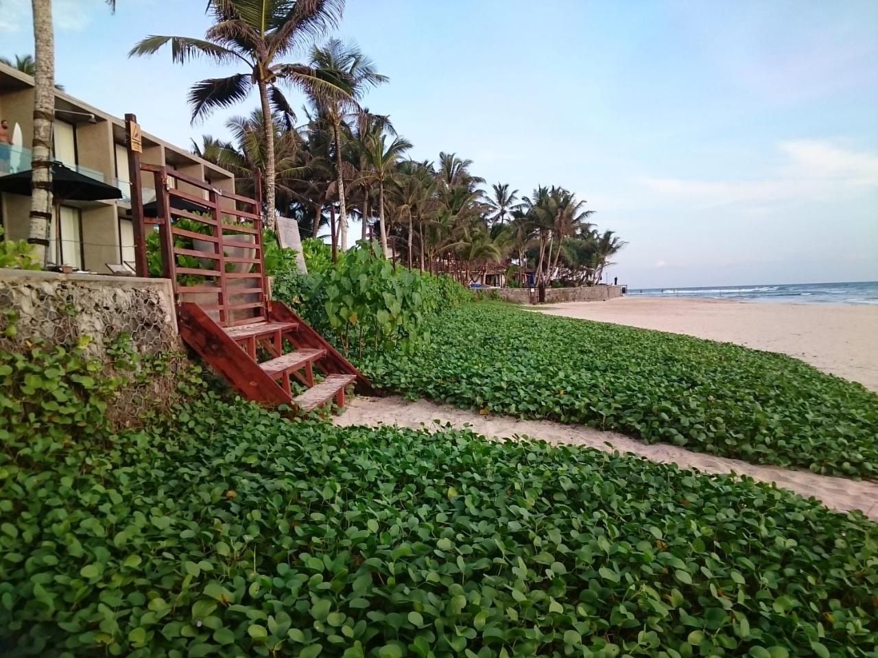 Sun And Surf Rest Hotel Ahangama Ngoại thất bức ảnh